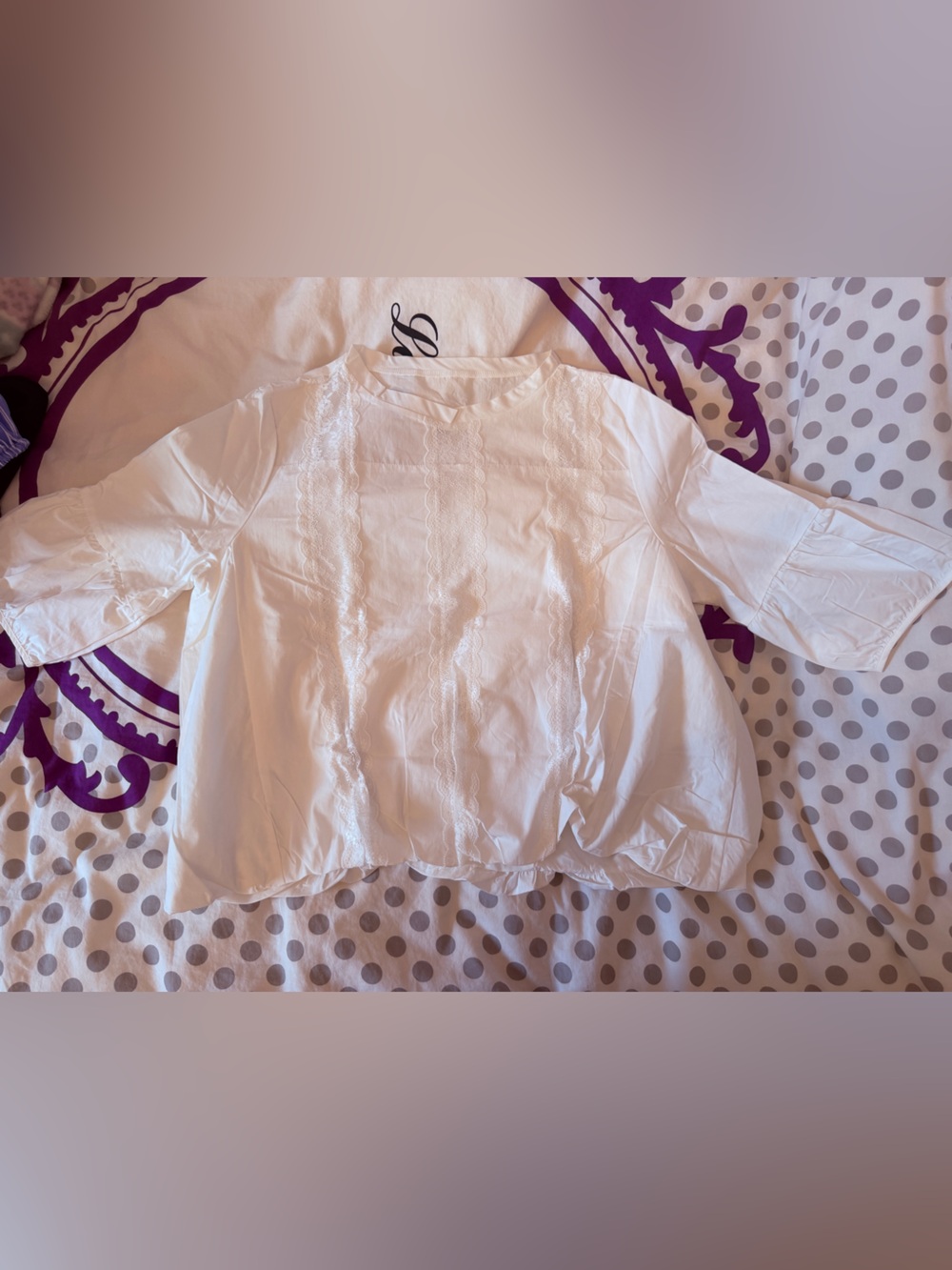 White Women's Embroidered Peasant Blouse